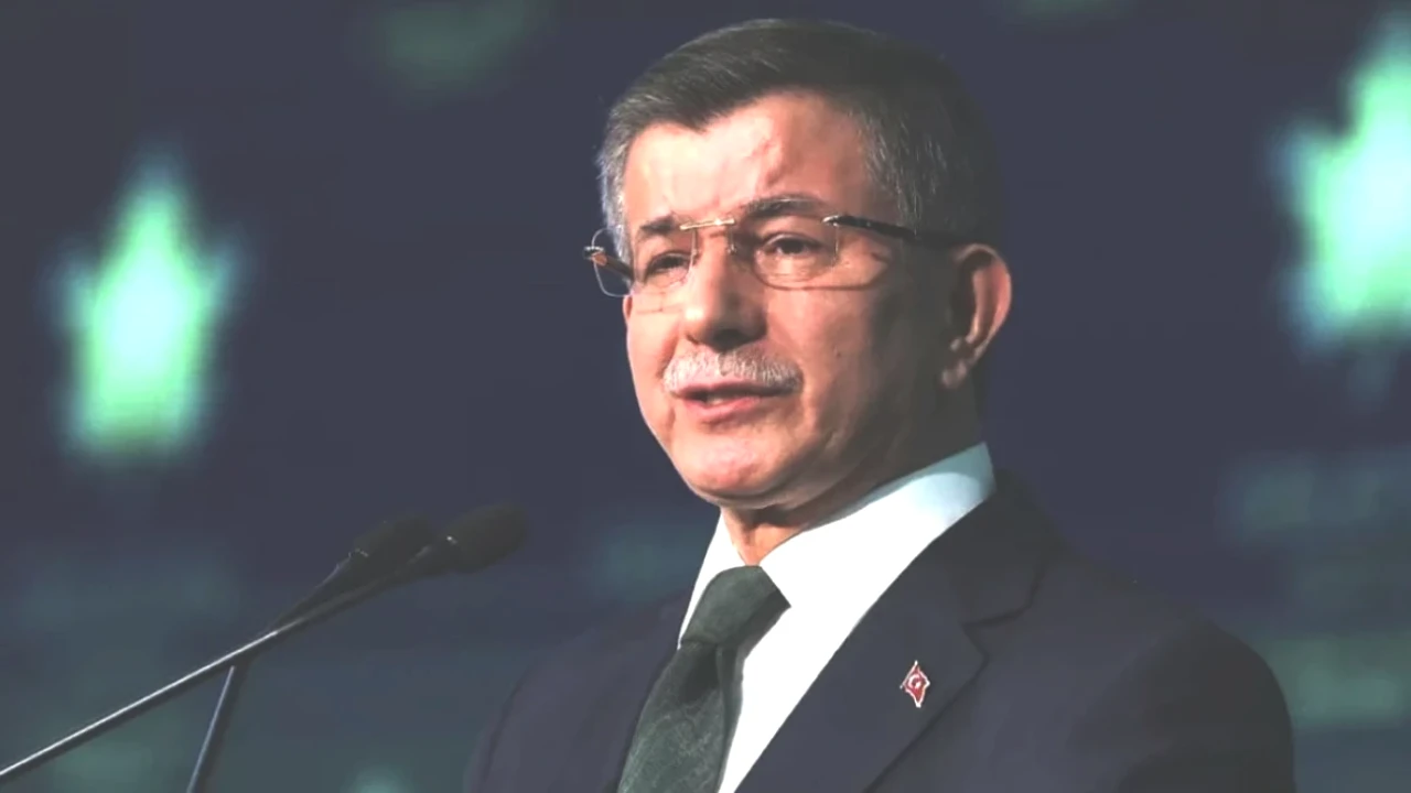 Ahmet Davutoğlu'ndan BM'ye Acil Çağrı: Filistin İçin Cenevre'de Genel Kurul Toplantısı!